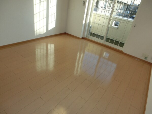 ウエスト ウッド アベニューの物件内観写真